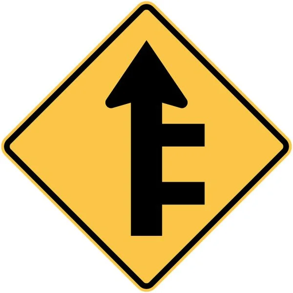 SUCCESSIVE SIDE ROAD INTERSECTIONS STRAIGHT